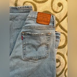 Levi’s Wedgie jeans